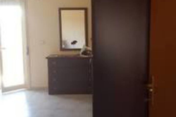 Room 21 of 25