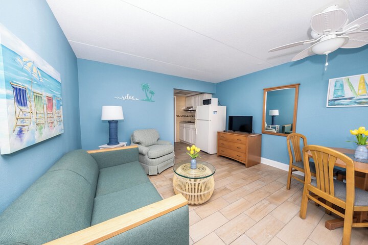 Deluxe Studio 2 Double Beds Ocean View Oceanfront (1 of 11)