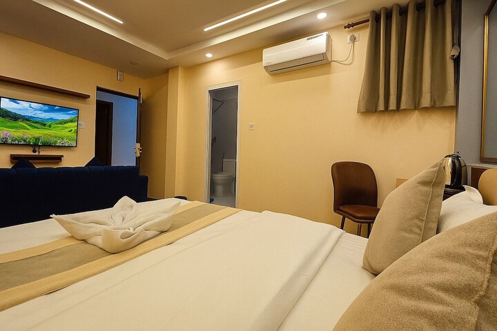 Room 17 of 38
