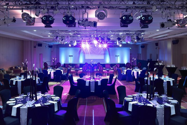 Ballroom/Hall 45 of 52