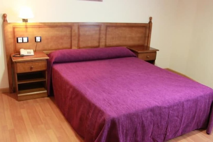 Room 15 of 53
