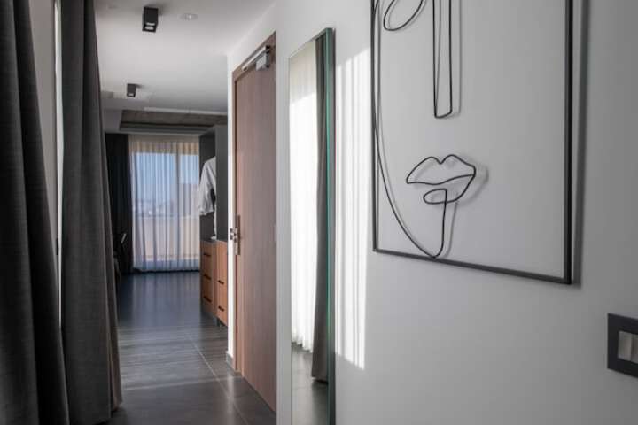 Room 15 of 60
