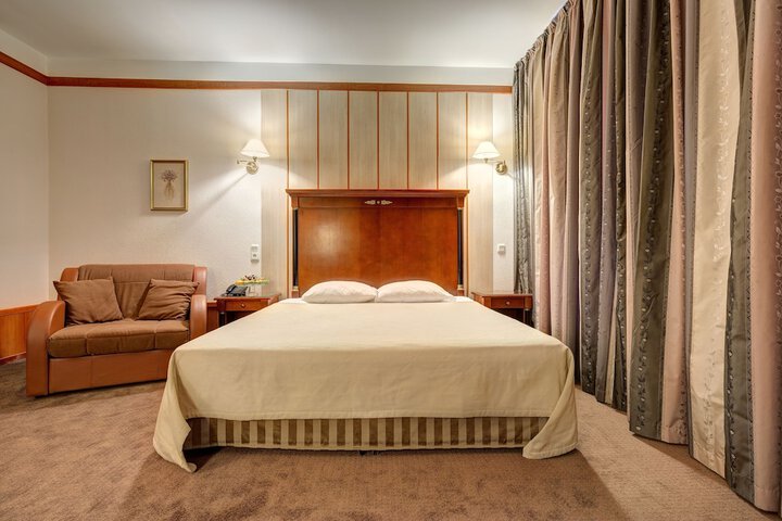 Room 5 of 39