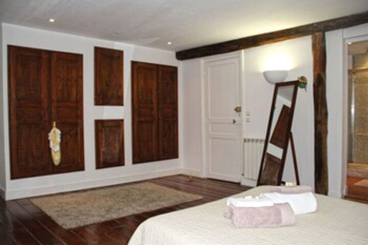 Room 137 of 274