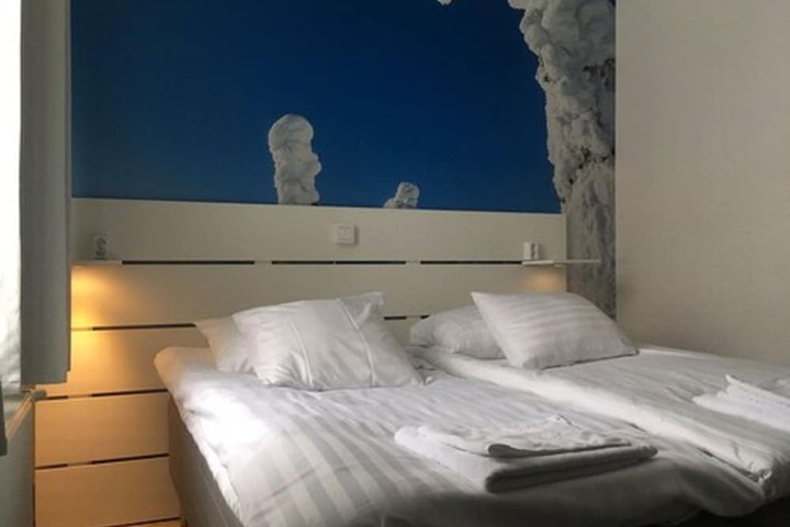 Room 2 of 42