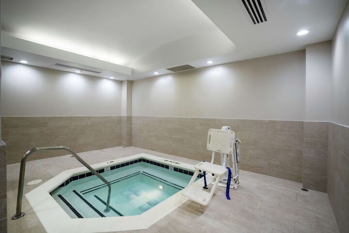 Indoor spa tub