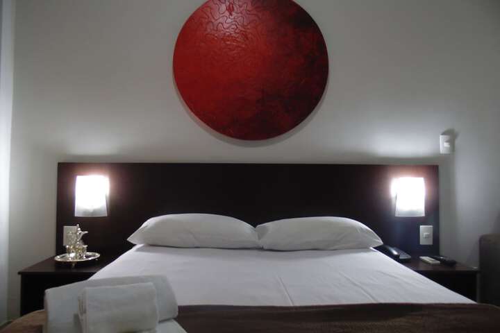 Room 8 of 50