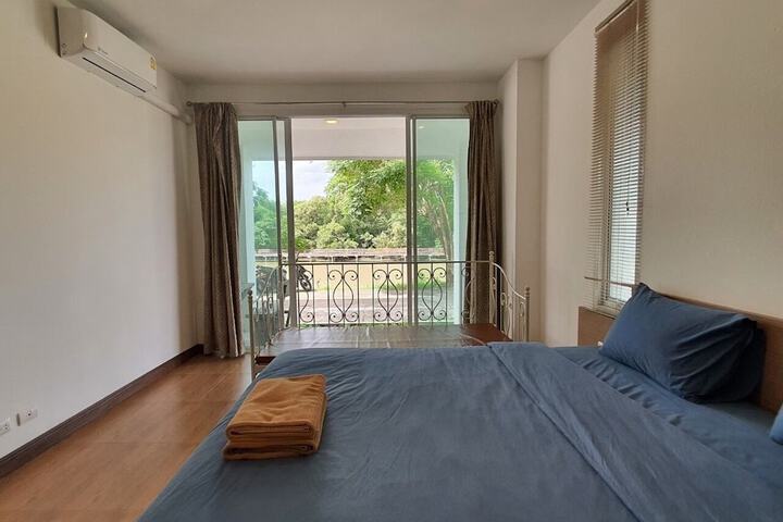 Room 4 of 263