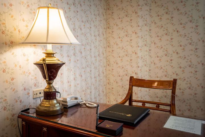 Room 72 of 164