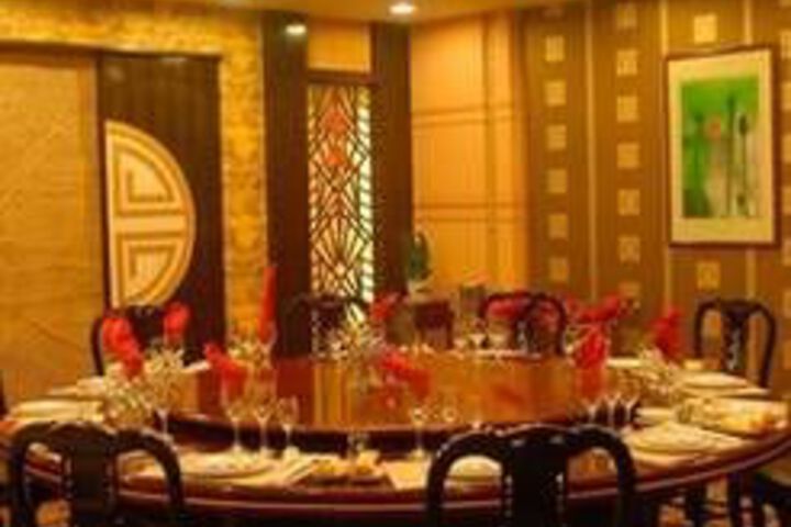 Dining 45 of 57