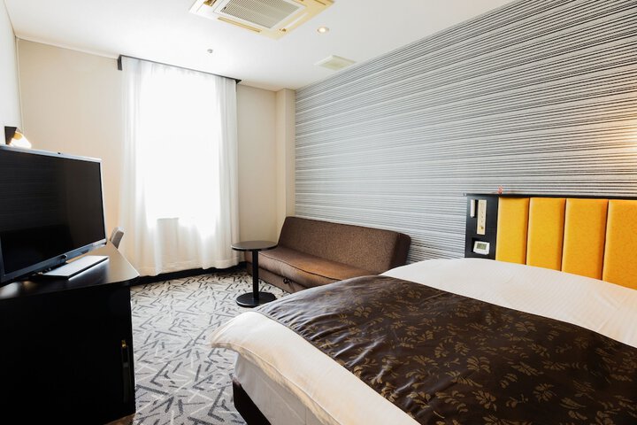 Room 16 of 51