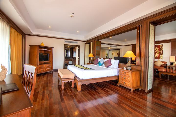 Room 21 of 48