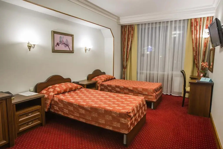 Room 3 of 36