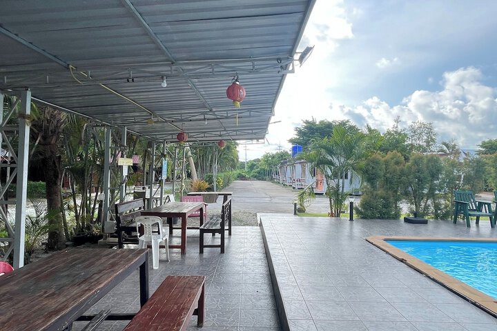 Pool 93 of 109