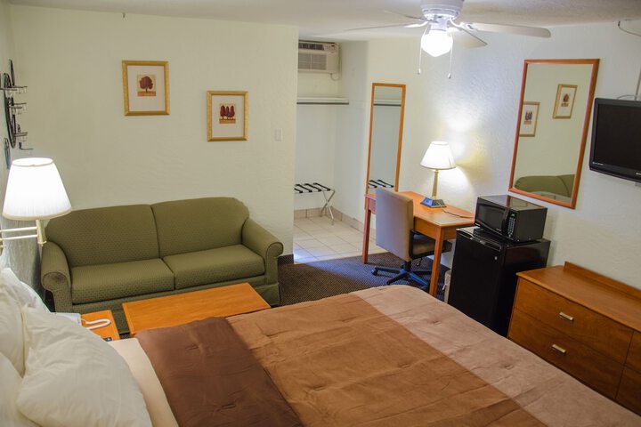 Room 9 of 50