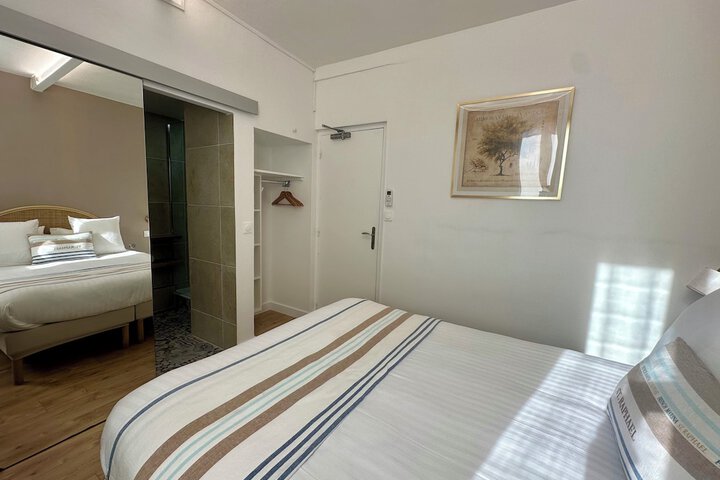 Room 12 of 79