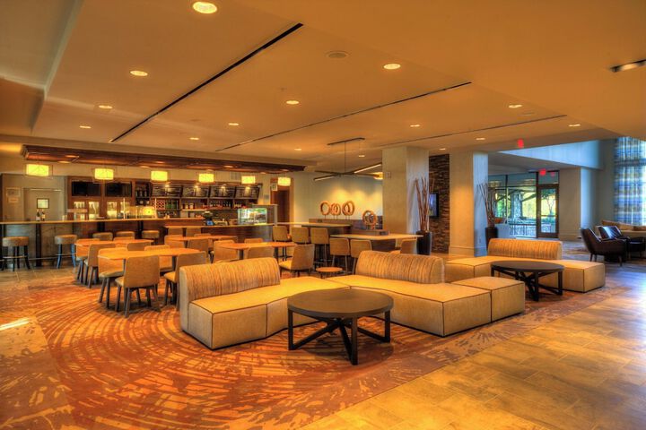 Lobby lounge
