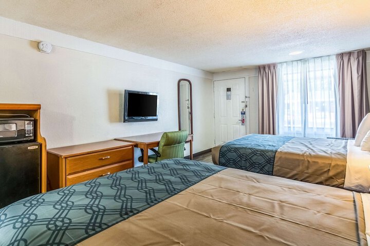 Room 14 of 37