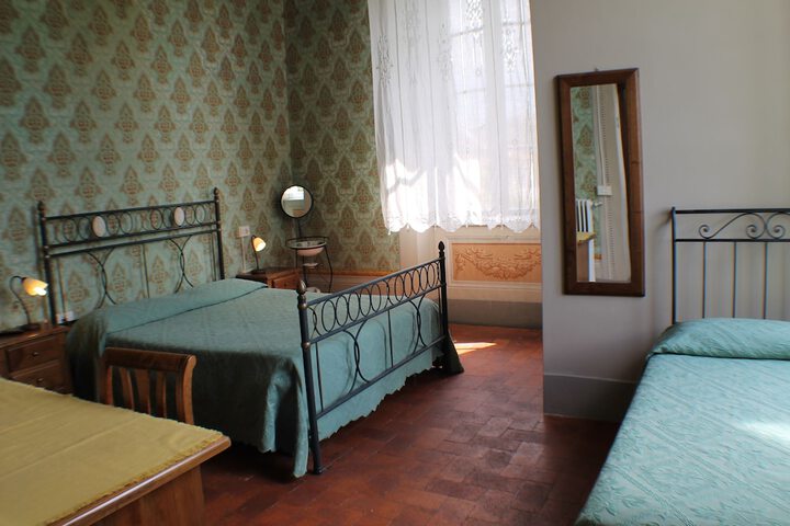 Room 9 of 45