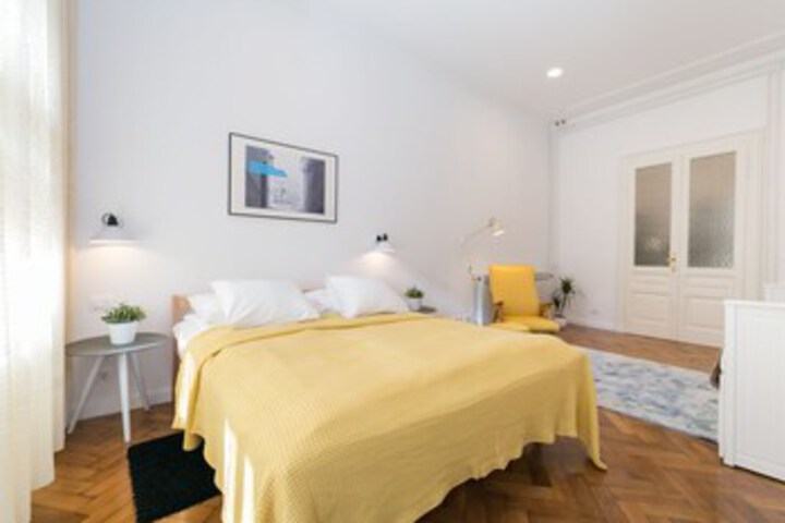 Room 186 of 306