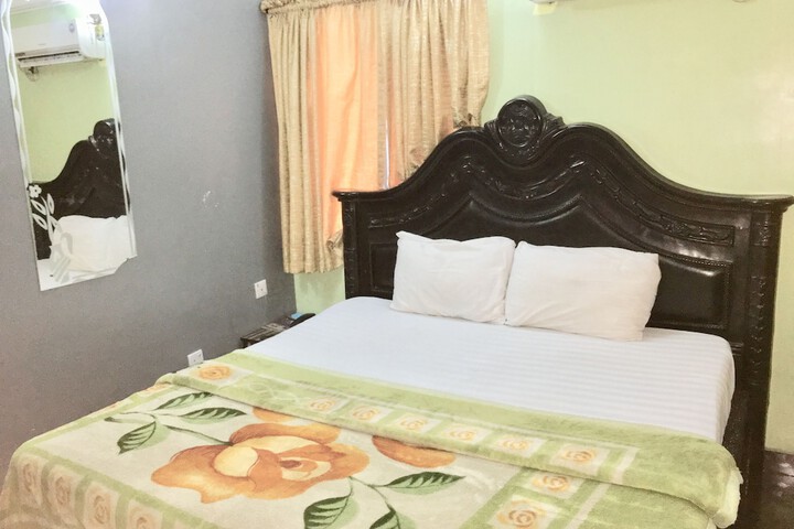 Room 16 of 31