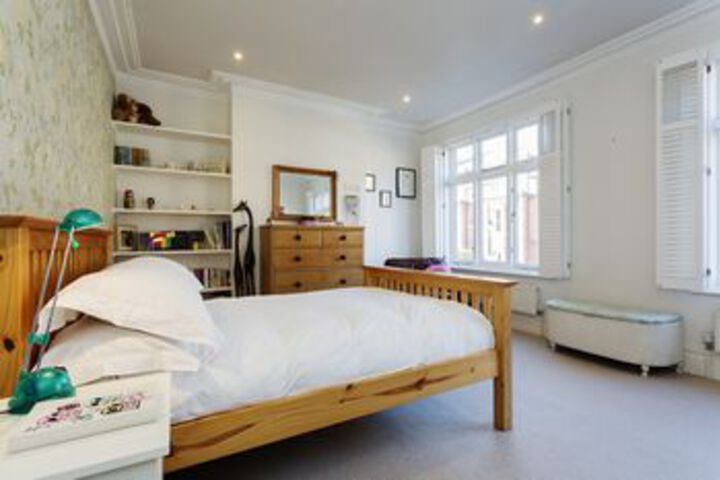 Room 15 of 23