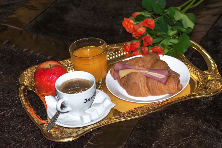 Breakfast/Coffee Service 27 of 39