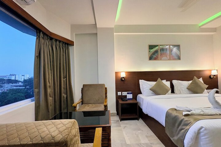 Room 3 of 18