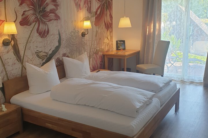 Room 13 of 35