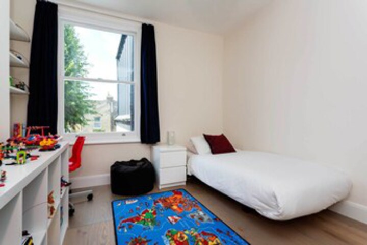 Room 17 of 24