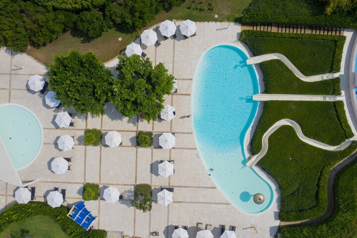 Pool 13 of 61