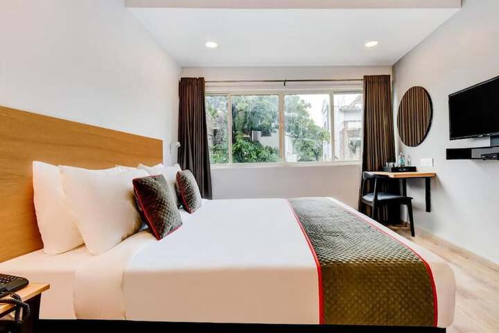 Room 3 of 13