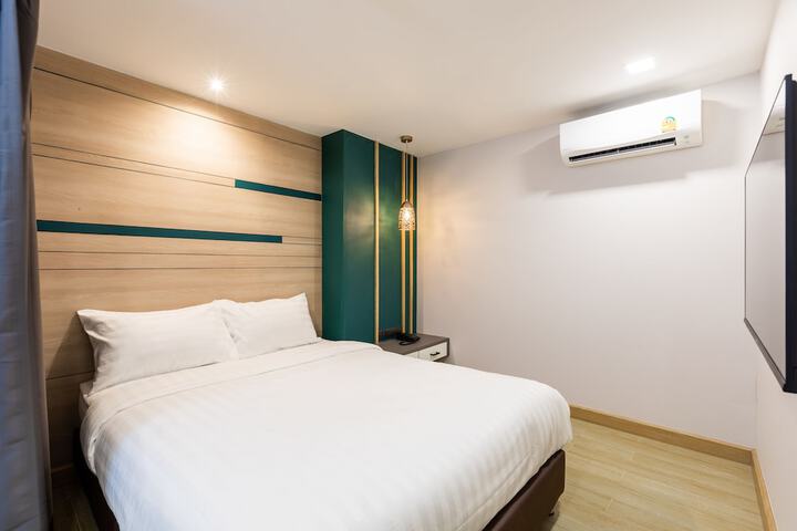 Room 18 of 44