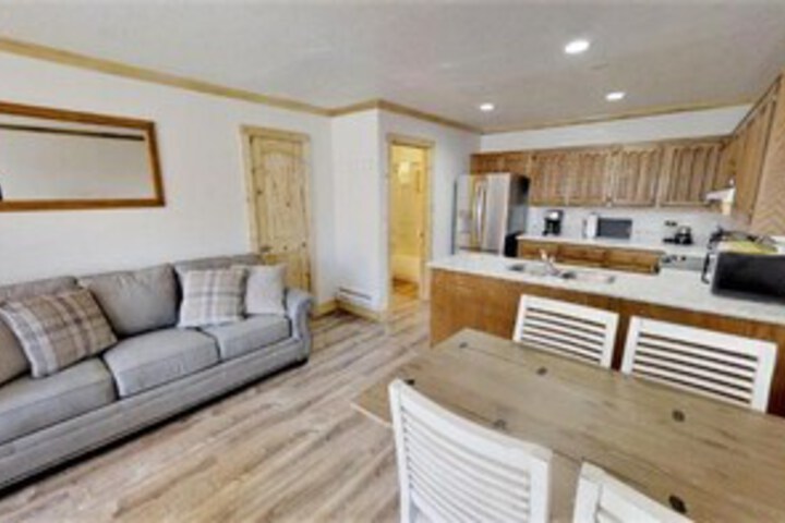 Room 8 of 21