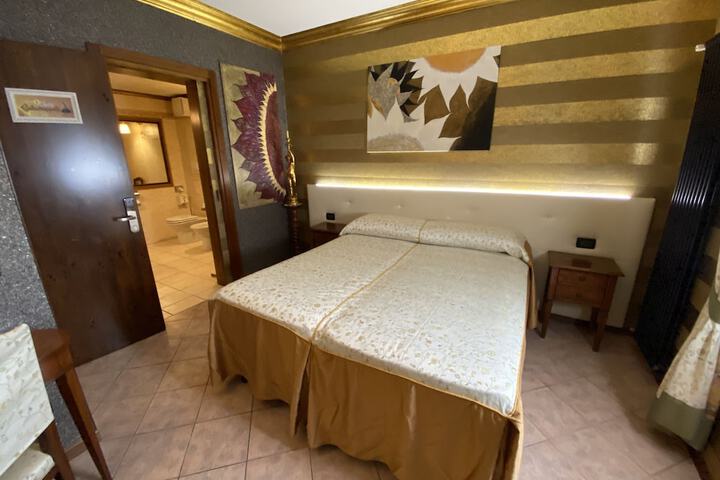 Room 21 of 72