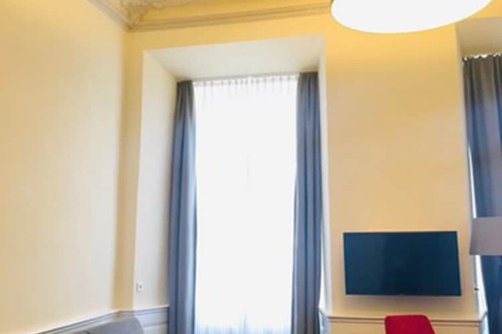 Room 14 of 30