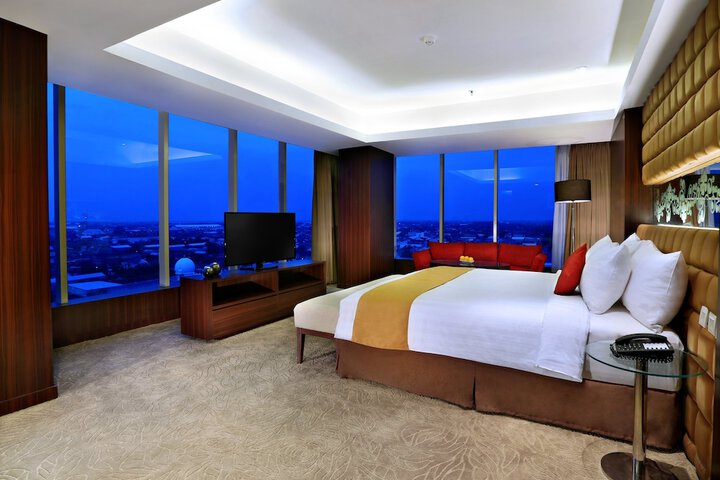 Room 18 of 34