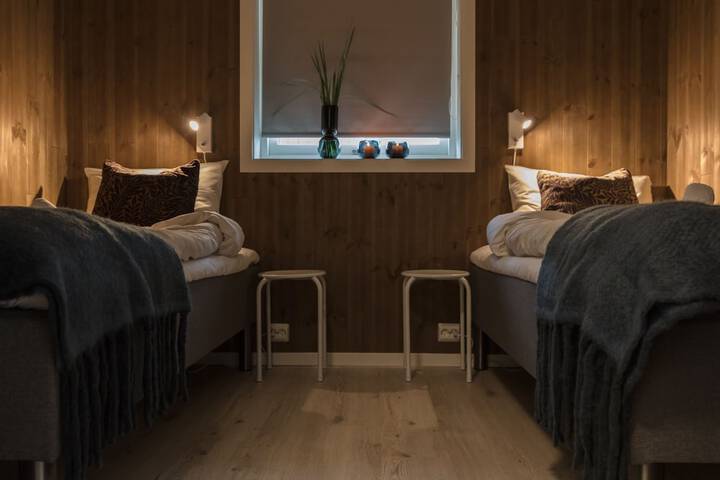 Room 4 of 53