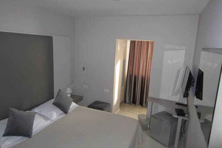 Room 34 of 74