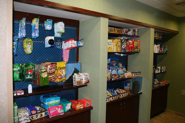 Snack bar