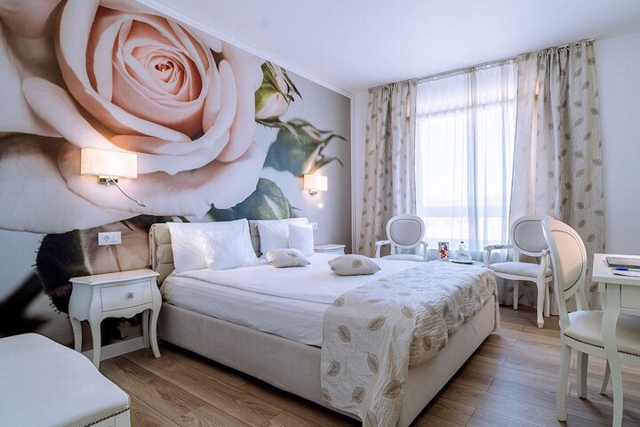 Room 13 of 63