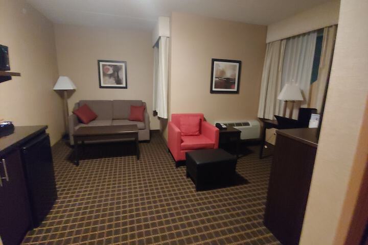 Room 13 of 60