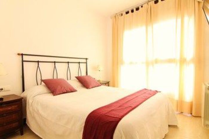 Room 53 of 176