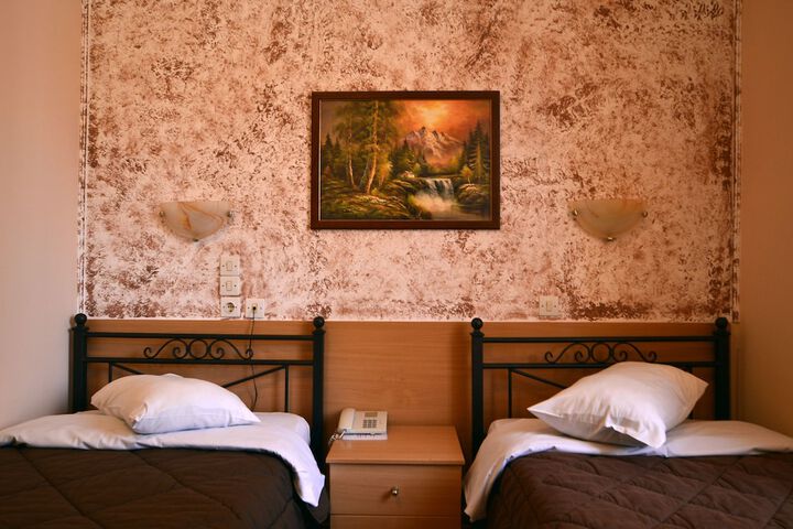 Room 7 of 35