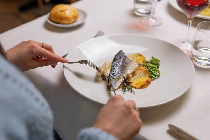 Dining 49 of 76