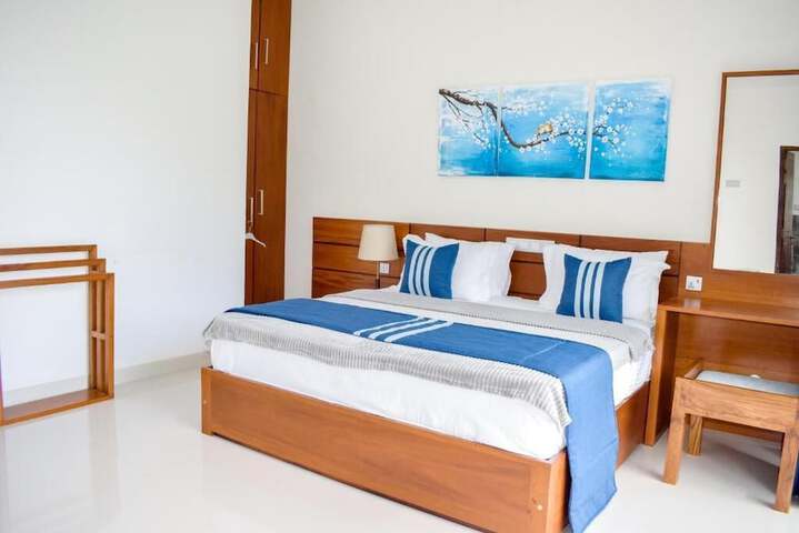 Room 4 of 38