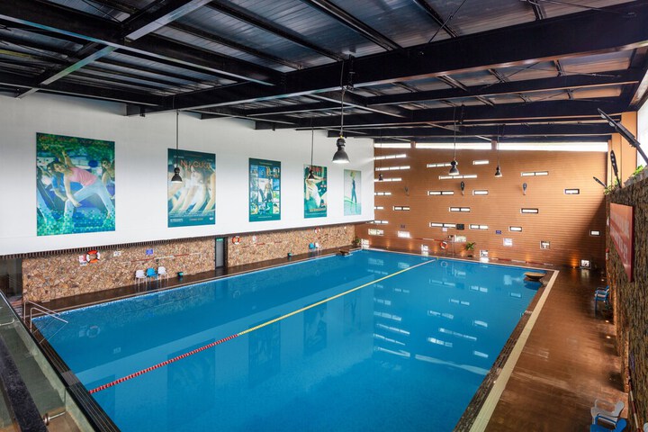 Pools & Facilities