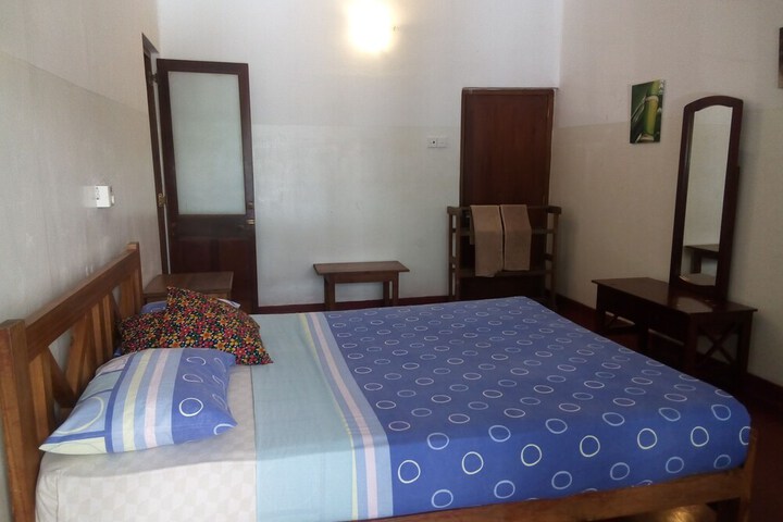 Room 7 of 51
