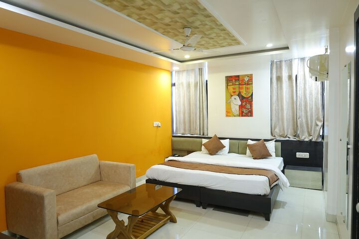 Room 15 of 22