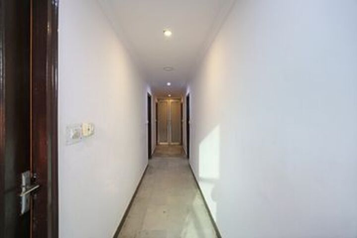 Ballroom/Hall 21 of 26